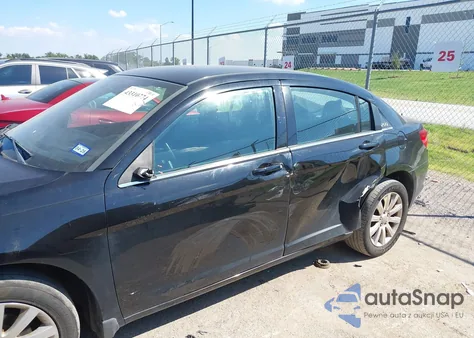 2011 Chrysler 200 Touring из США, поврежденный, VIN 1C3BC1FB7BN543130